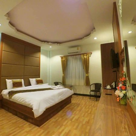 Dusita Grand Resort Хатъяй Экстерьер фото